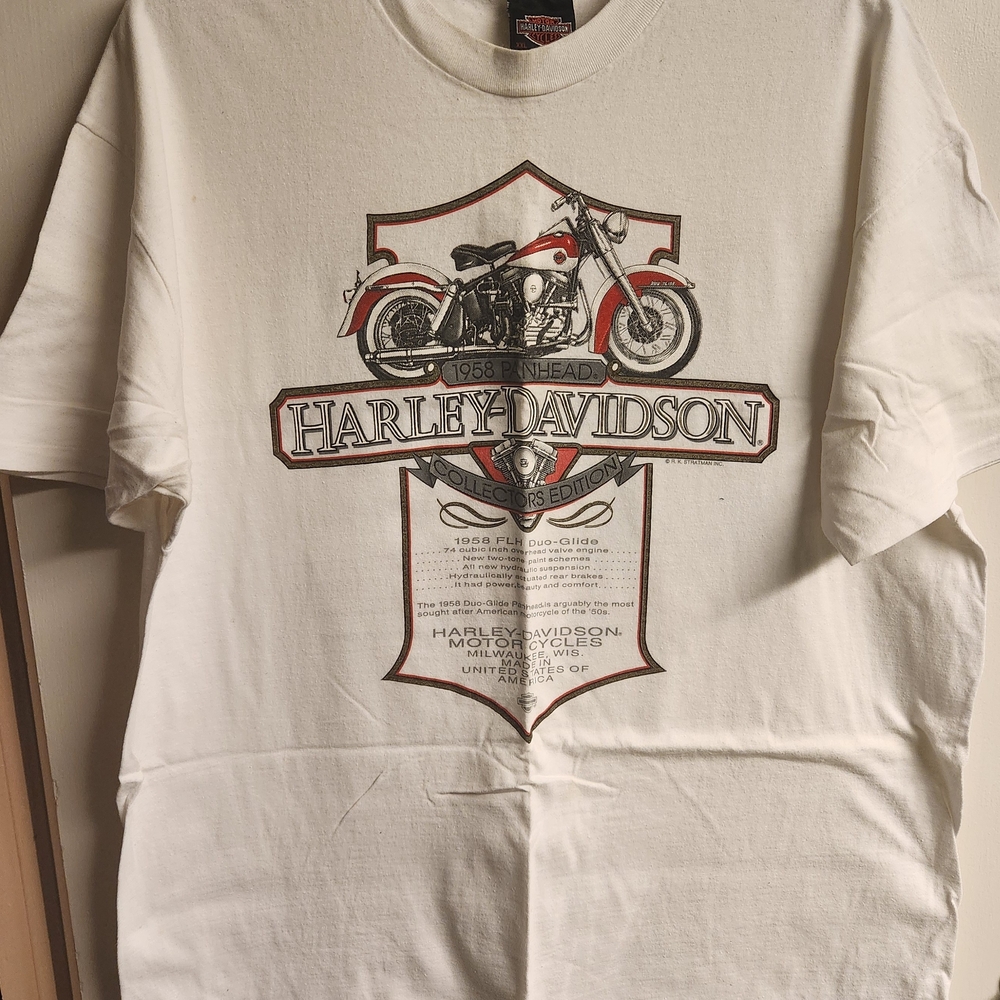 Harley-Davidson Cream T-Shirt with Motorcycle Graphic